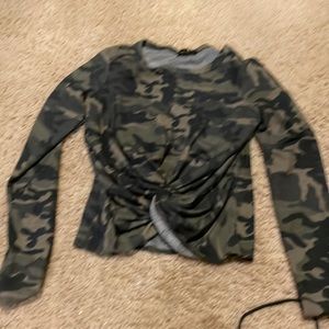 Long sleeve camo top